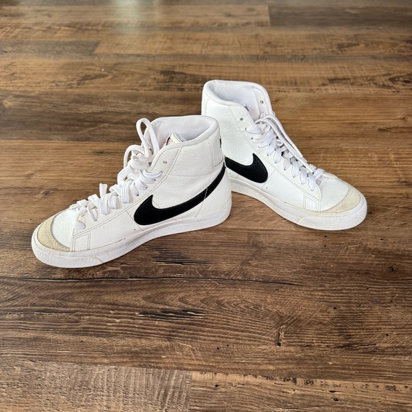 Nike High-Tops Blazers Big Kids size 3.5 youth white and black high tops - Picture 1 of 10